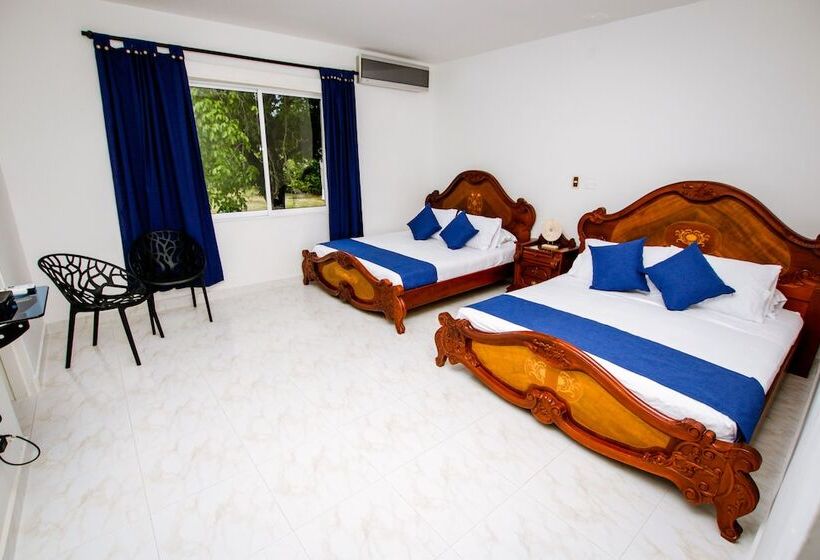 اتاق استاندارد چهار تخته, Arena Santa Fe De Antioquia
