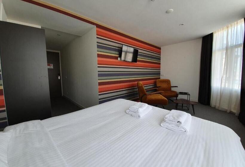 Quarto Estandar, Heye 130