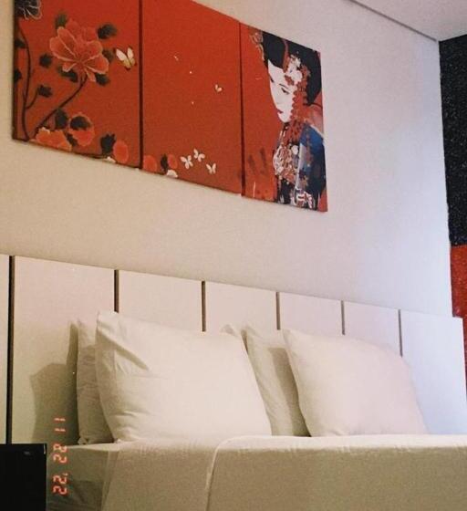 스위트, Pak Suites