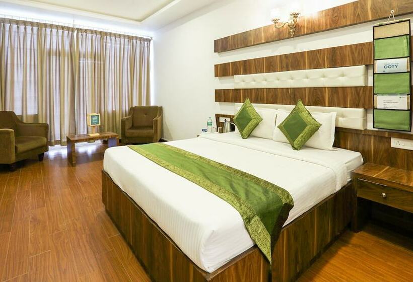 Номер Deluxe, Treebo Skydale Inn & Suites With Mountain View