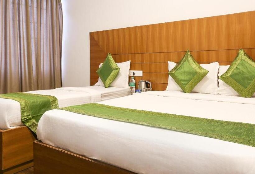 Номер Superior, Treebo Skydale Inn & Suites With Mountain View