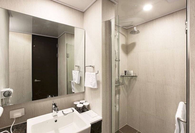 디럭스 룸, Ramada By Wyndham Jeju City Hall