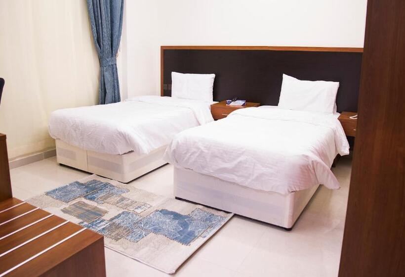 מיטת קינג בסוויטה, Rama Yanbu Hotel Suite