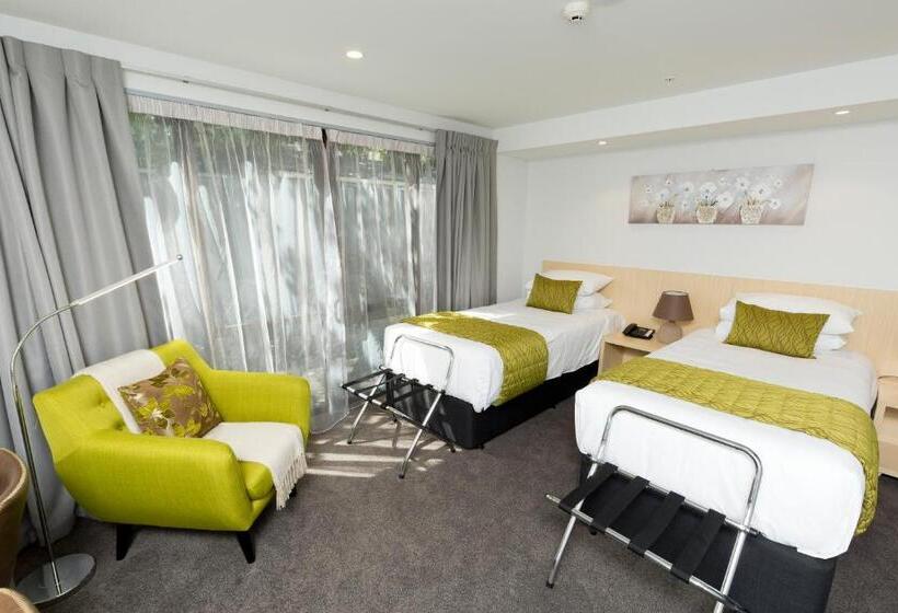 Family Suite, 2 On Whiteleigh And 239 On Lincoln Motel