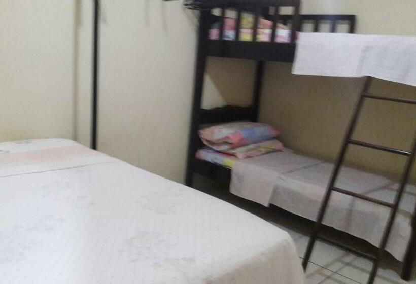 패밀리 룸, Hostel Famille Brun Trevo