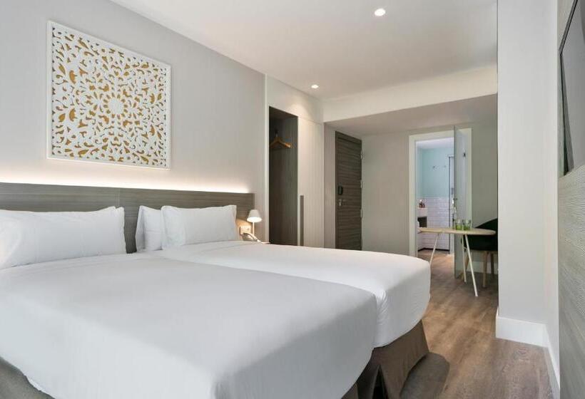Номер Superior, Niu Barcelona