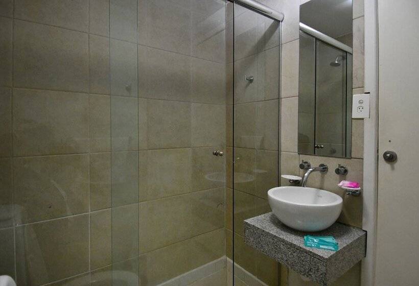 اتاق استاندارد چهار تخته, O2 Hotel Gesell