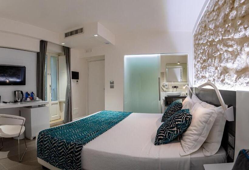 Standard Szoba, Caportigia Boutique