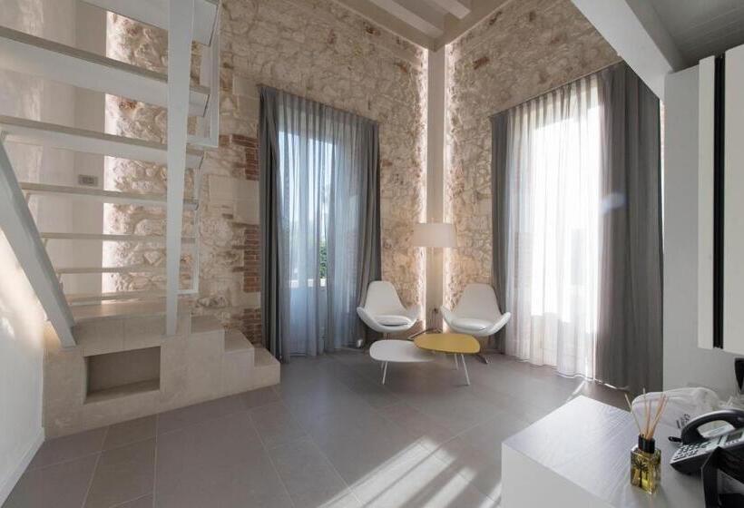 Полулюкс, Caportigia Boutique
