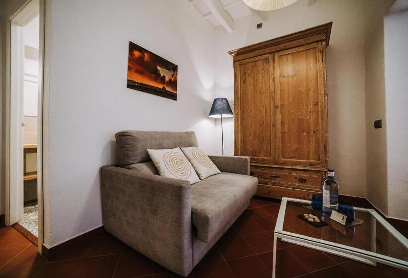 Полулюкс, Petit Hotel 5 Fars