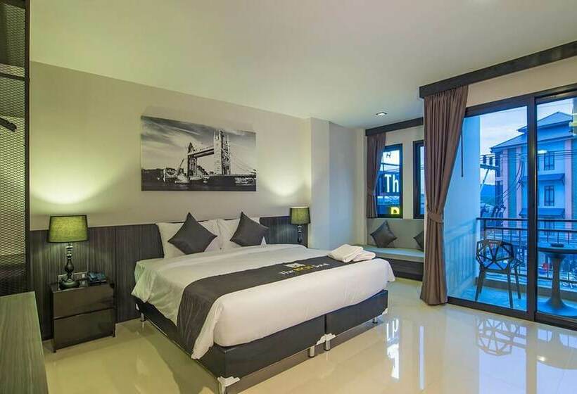 Quarto Deluxe, The Rich Sotel