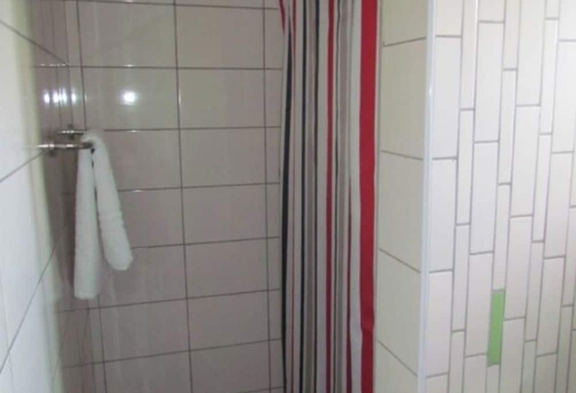 اتاق استاندارد, Eland Safari Hotel Nyeri
