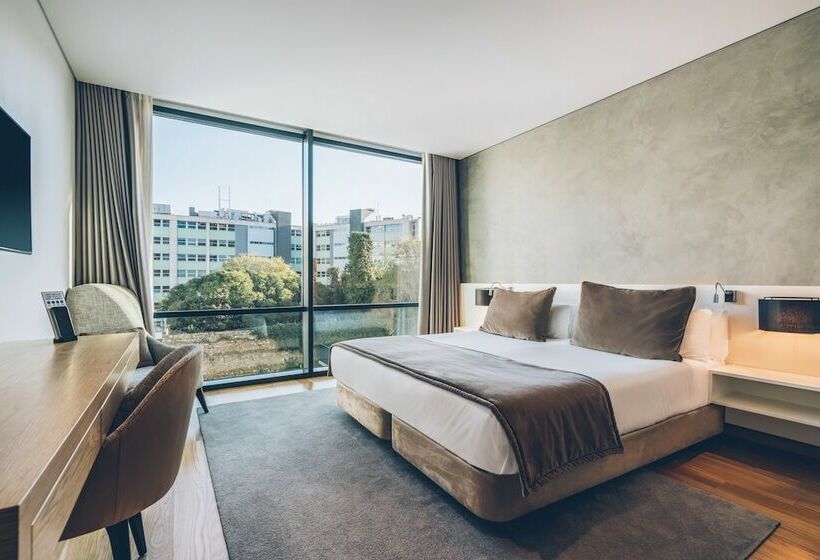 سوییت جونیور, Iberostar  Selection Lisboa