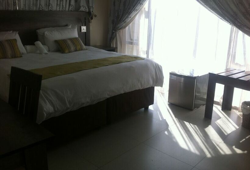 اتاق استاندارد, First Avenue Guest House