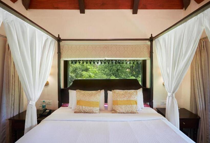 발코니 디럭스 룸, Vannraj Resort And Spa