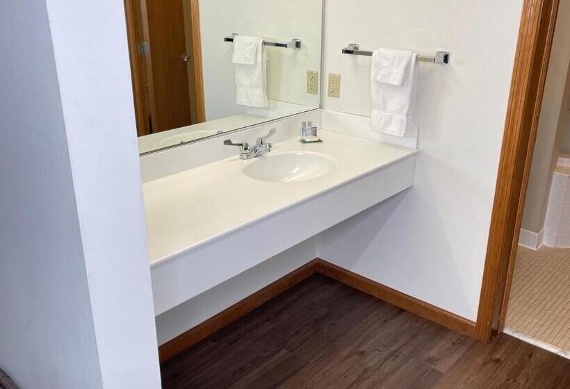 스위트 킹사이즈 침대, Farmstead Inn And Conference Center