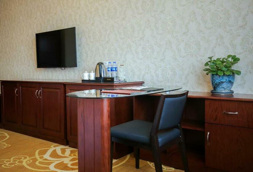 Quarto deluxe, New Knight Royal Hotel Airport And International Resort