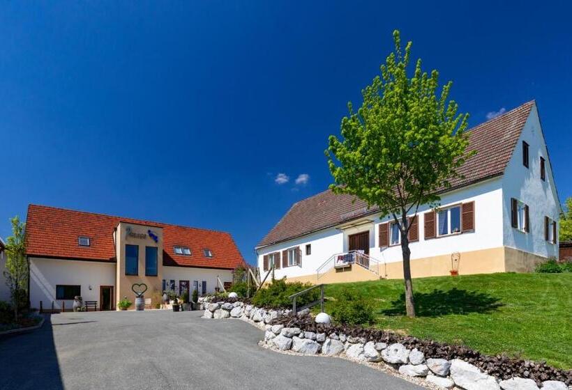 Номер Стандарт Вид на Горы, Weingut Und Gästezimmer Perner