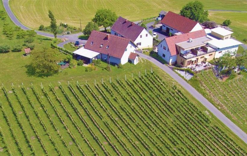 Номер Стандарт Вид на Горы, Weingut Und Gästezimmer Perner