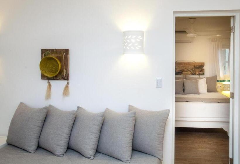 سوئیت جونیور با چشم‌انداز, Los Corales Beach Village
