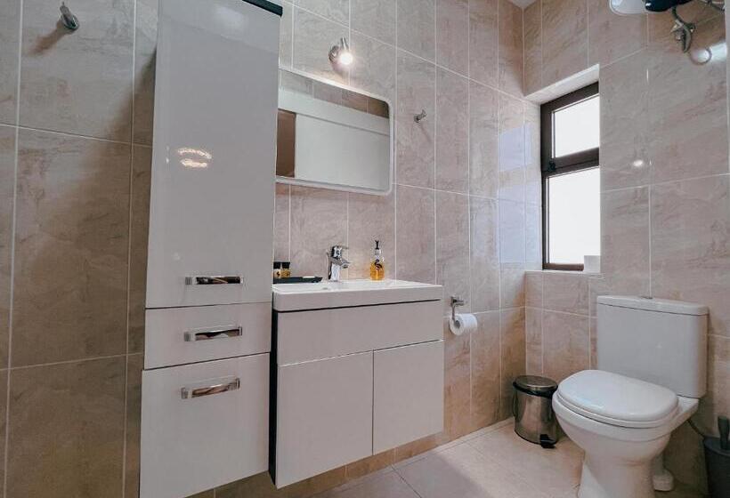 اتاق استاندارد سه تخته با چشم‌انداز باغ, Il Gardjola Bed And Breakfast