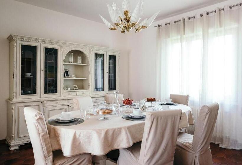 Номер Стандарт с Балконом, B&b Magnolia
