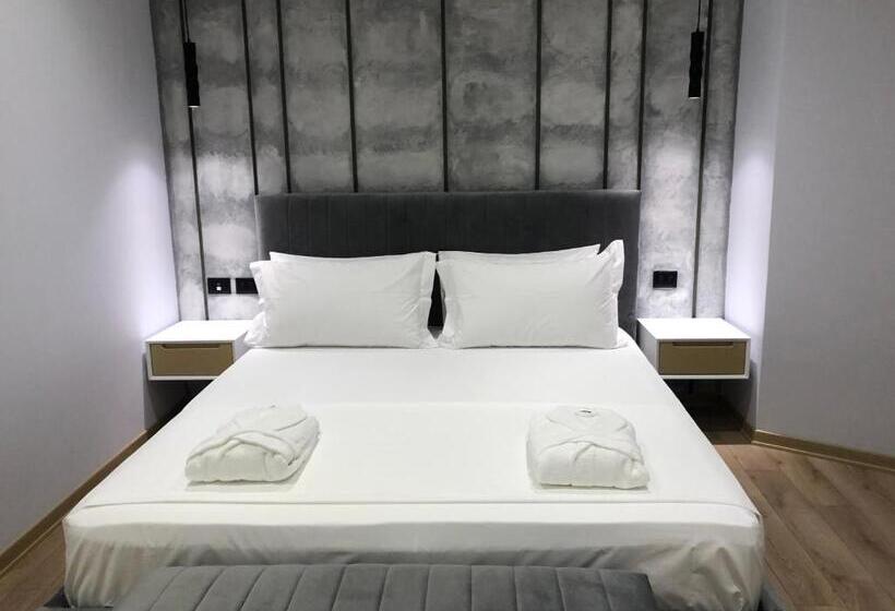 Номер Deluxe, Mirage
