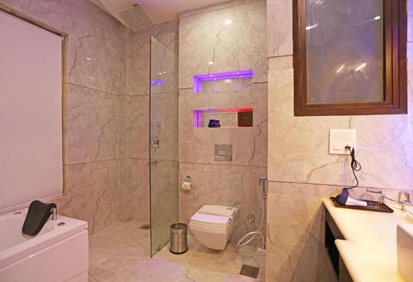 Президентский Люкс, Winsome Resort & Spa Corbett