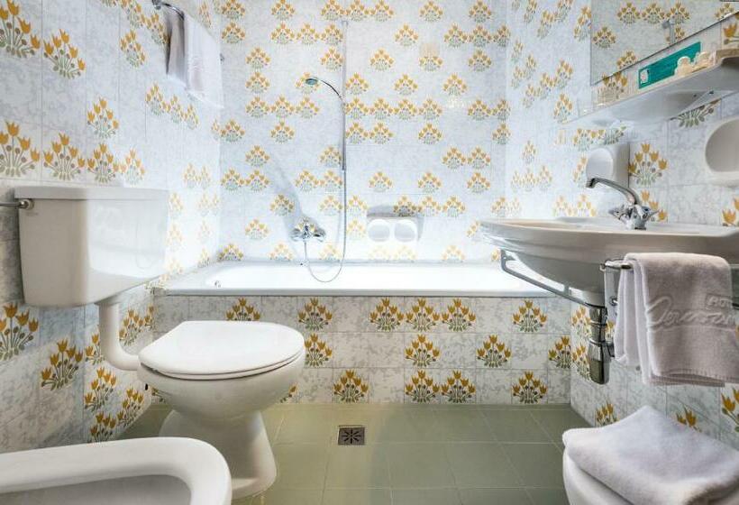 Номер Стандарт с Балконом, & Appartements Perwanger
