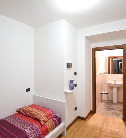 Одноместный Номер Вид на Сад, La Casa Di Linda