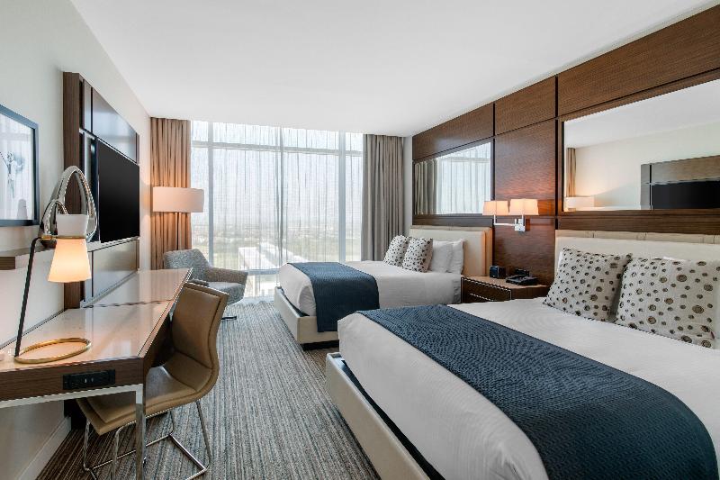 带大床的套房, Omni Frisco At The Star