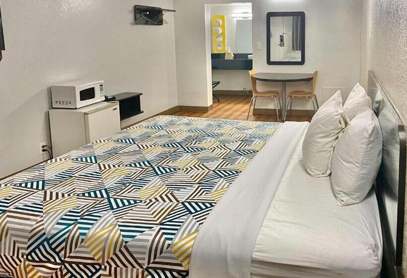 스탠다드 룸 킹사이즈 침대, Motel 6huntington, Wv