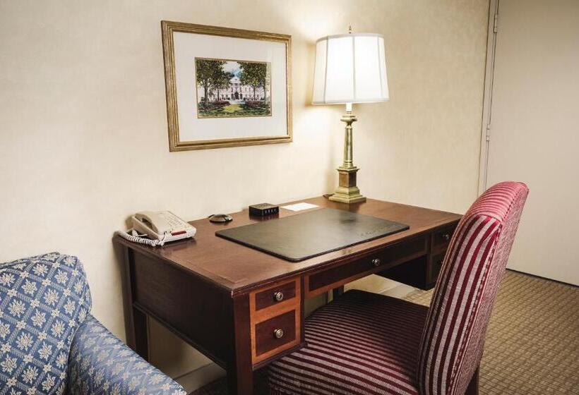 Номер Deluxe Кровать Кинг, Griffin Hotel, An Official Colonial Williamsburg