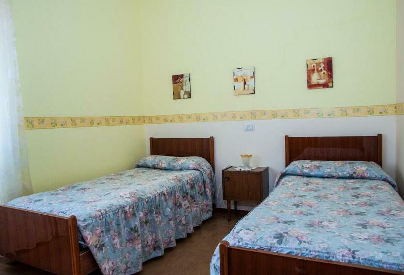 Номер Стандарт, Albergo De Jean