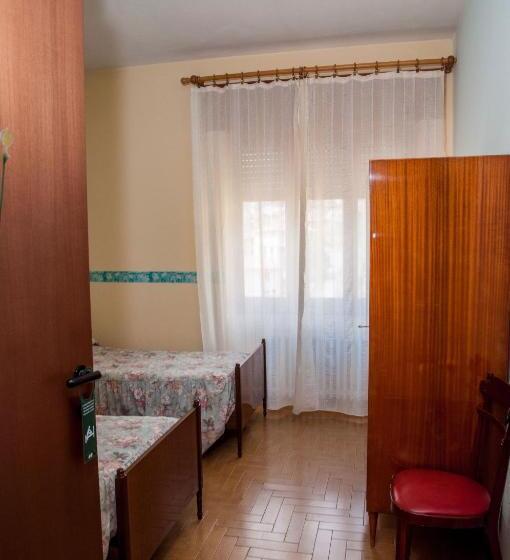 Номер Стандарт, Albergo De Jean