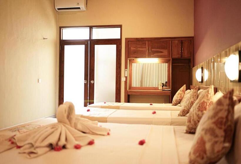 스탠다드 트리플 룸, Amed Cafe & Hotel Kebun Wayan