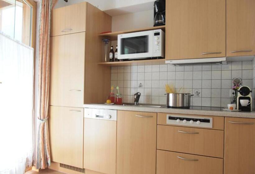 Семейные Апартаменты 3 Спальни, Apart Garni Motnaida