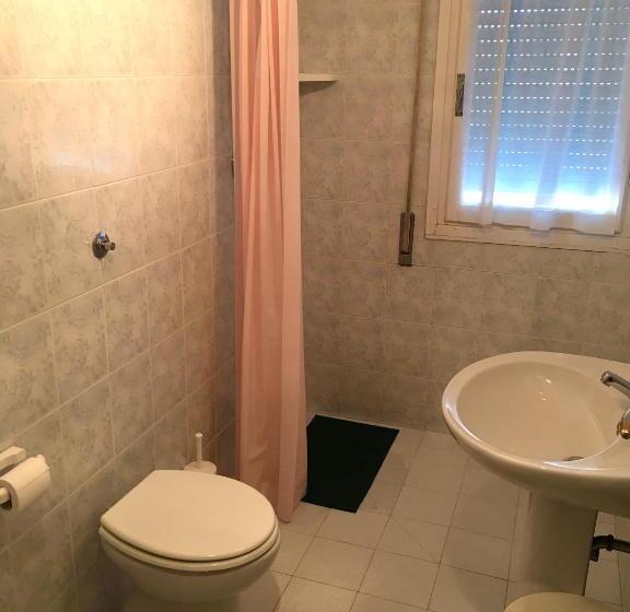 Habitación Estándar Baño Compartido, Casa Diomira
