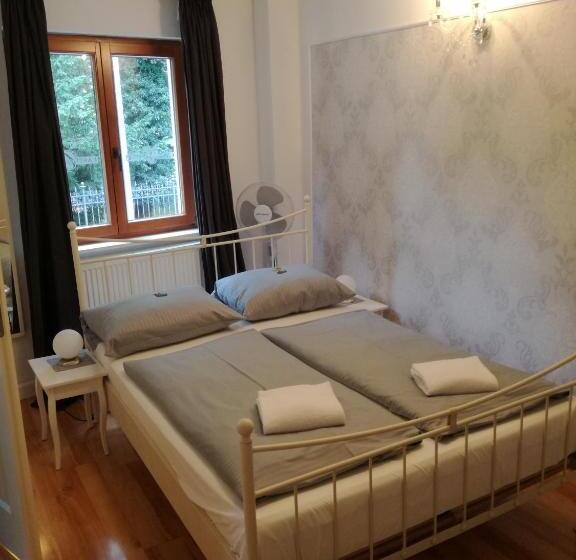 Quarto Basic, Castle