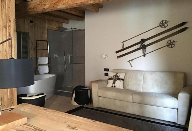 سوییت جونیور لوکس, Vecchia Stazione Mountain Elegance