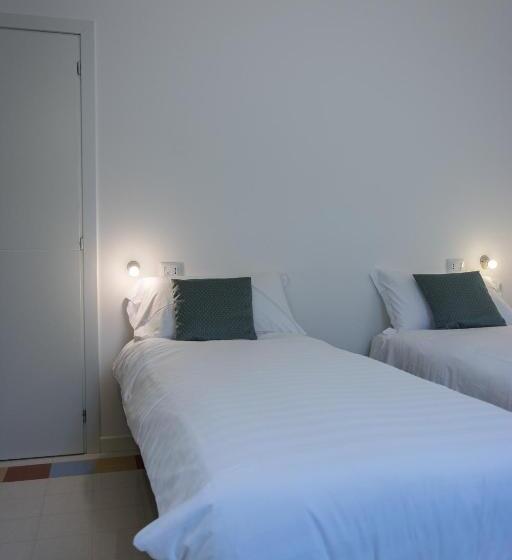 Номер Стандарт, B&b Angioy 18