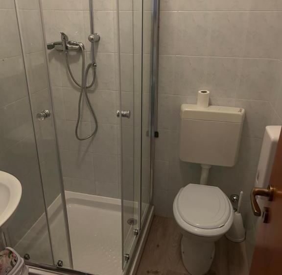 Basic Triple Occupancy Room, Albergo La Grolla