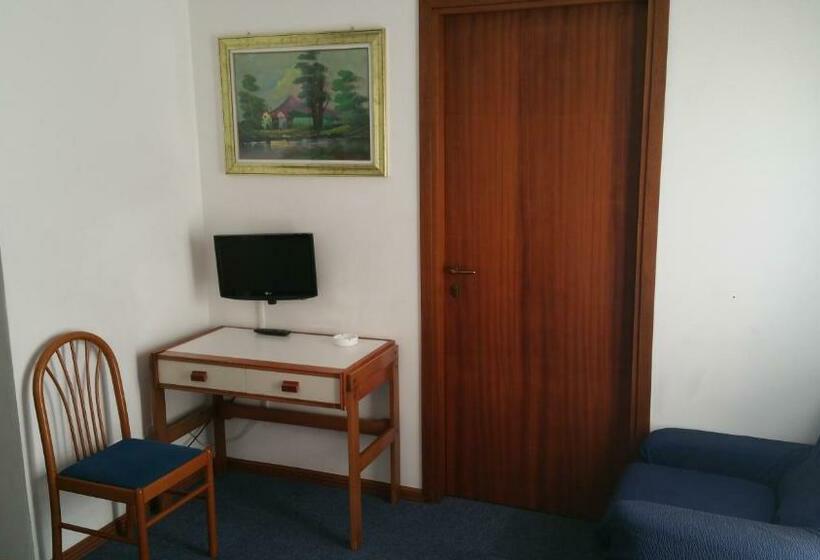 Номер Стандарт Индивидуальный, Capri