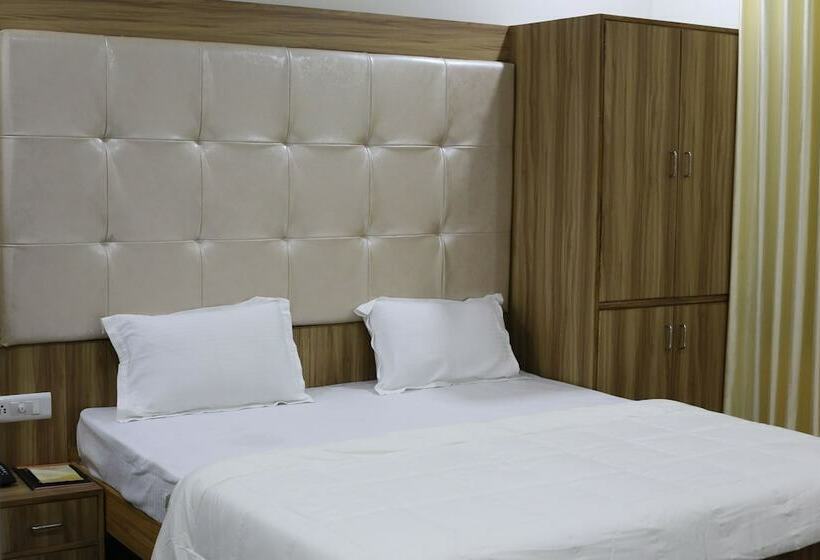 اتاق لوکس, Midtown Grand