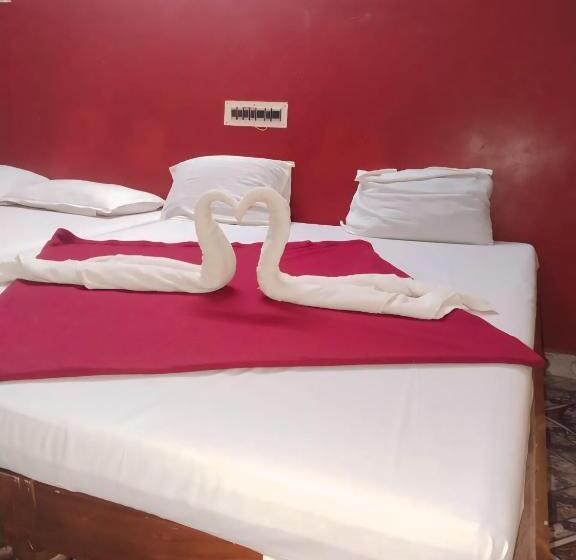 サイドシービューファミリールーム, Yelagiri Residency