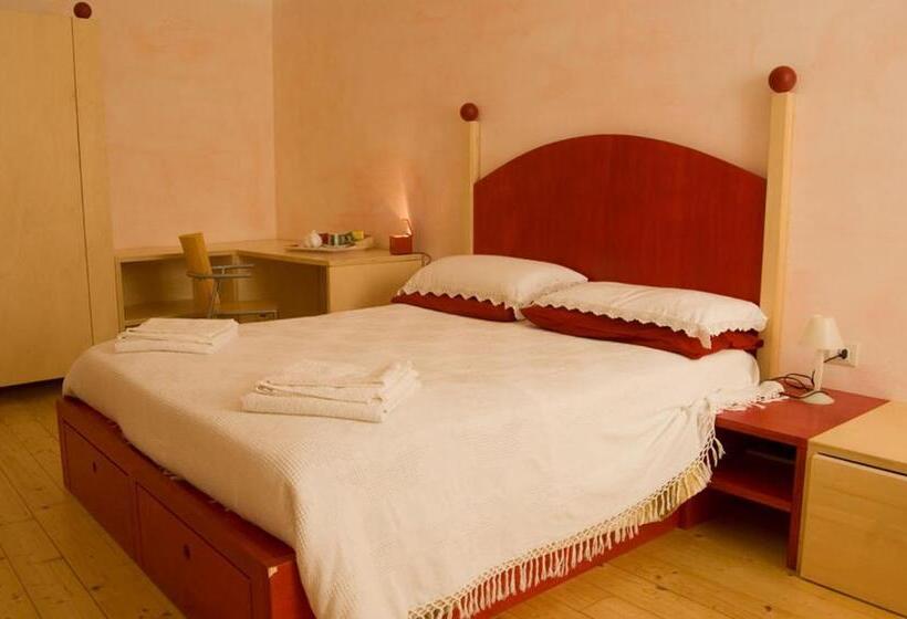 Четырехместный Номер Стандарт, La Tata B&b