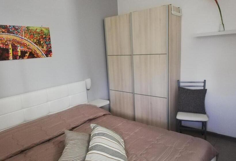 Apartamento 1 Dormitório Vista Mar, La Scogliera