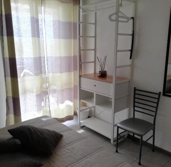 Quarto Estandar Cama King, La Scogliera