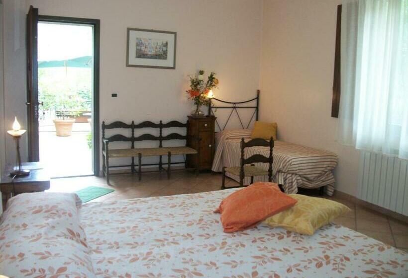 اتاق راحتی سه تخته, Le Poiane B&b Vacanze