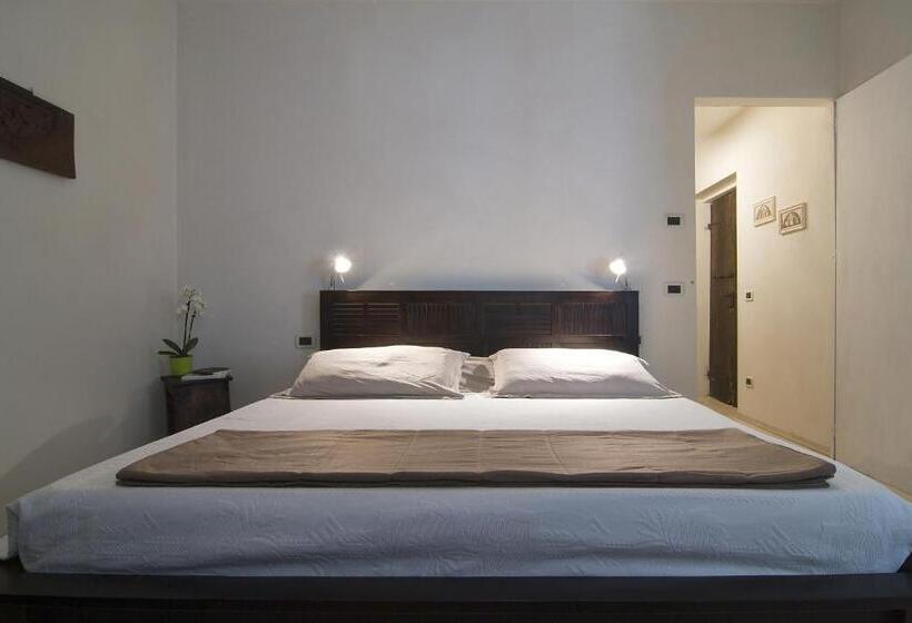 标准间, Casale Osvalda